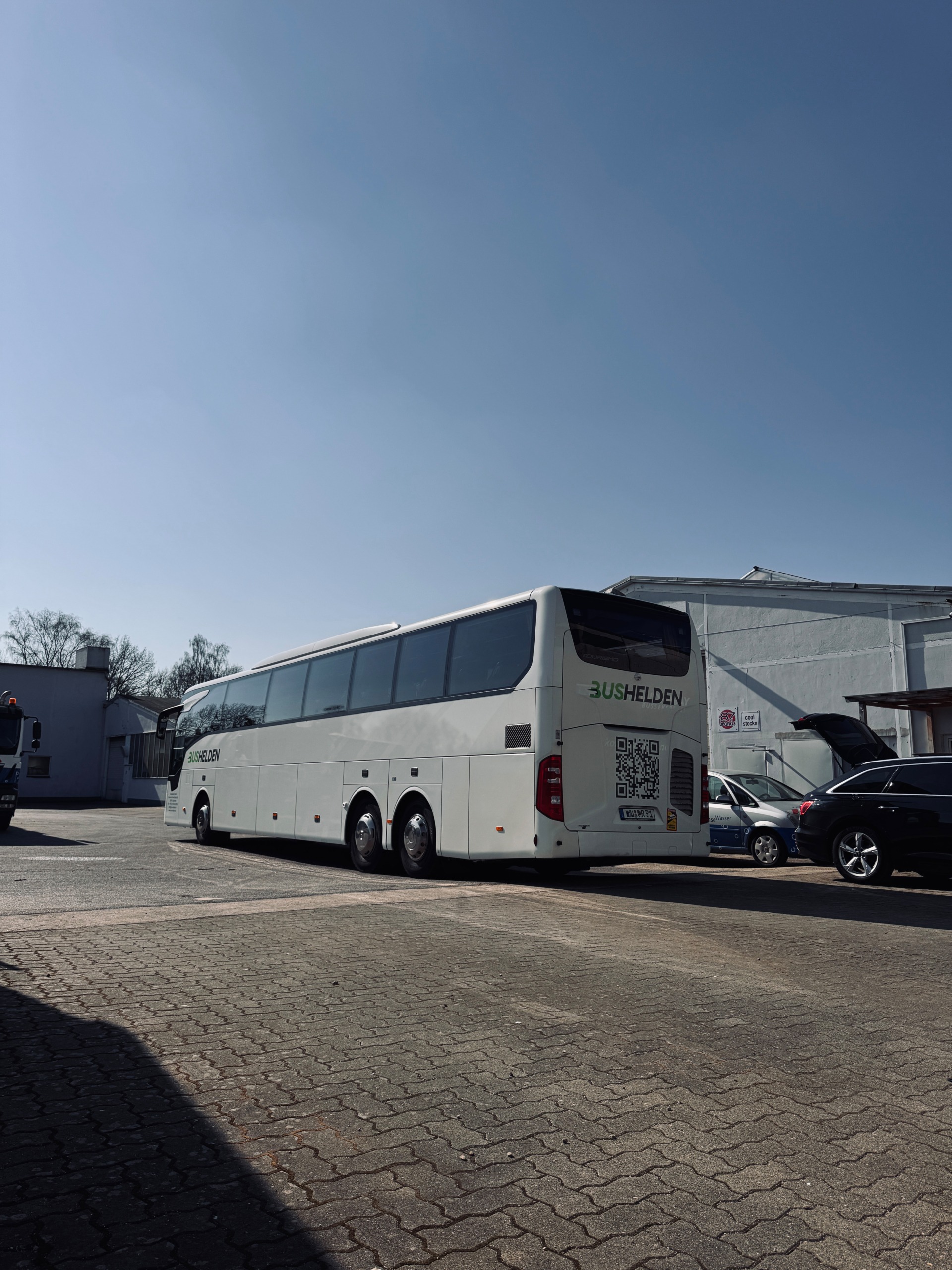 Bushelden Reisebus unterwegs